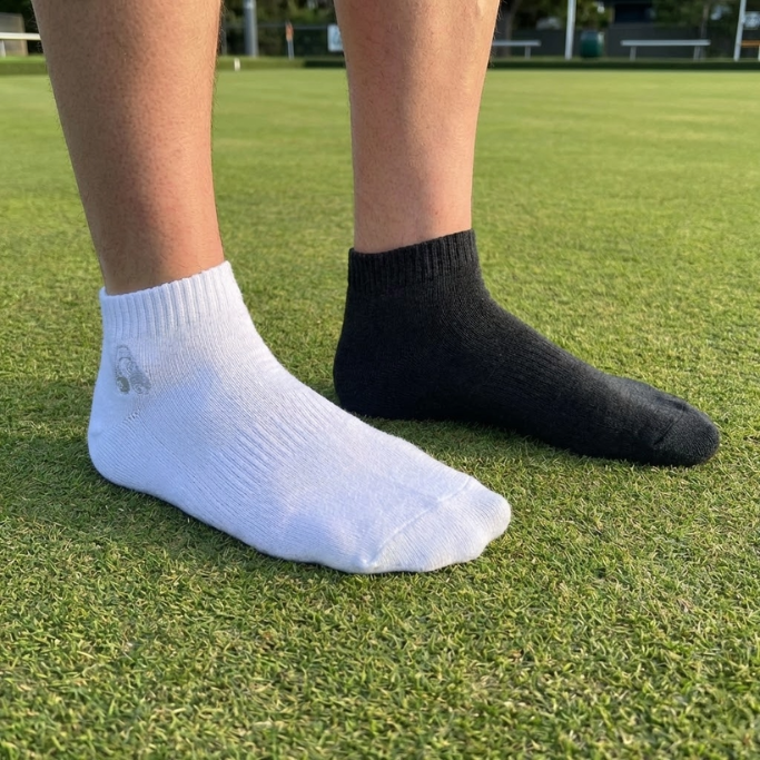 Henselite Performance Anklet Sock Black & White Person